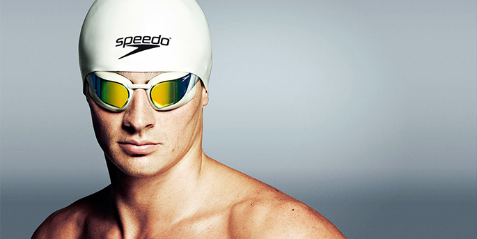 Зачем нужны спортивные очки для плавания