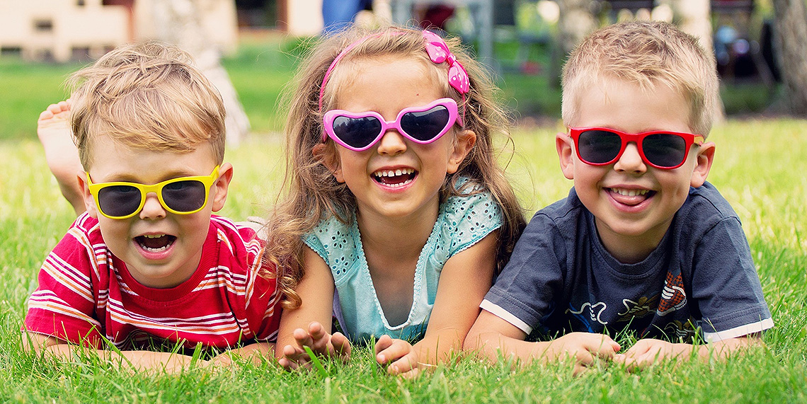 Как выбрать ребенку хорошие солнцезащитные очки?